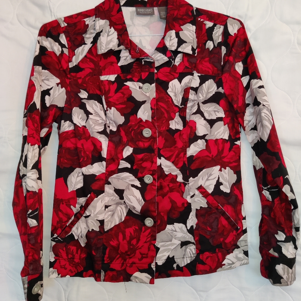 Red/white floral button down